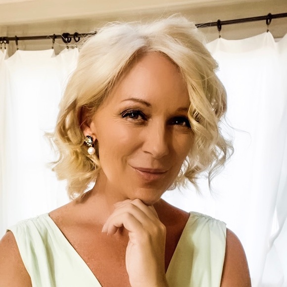 Meet your Posher, Val - Picture 2 of 3